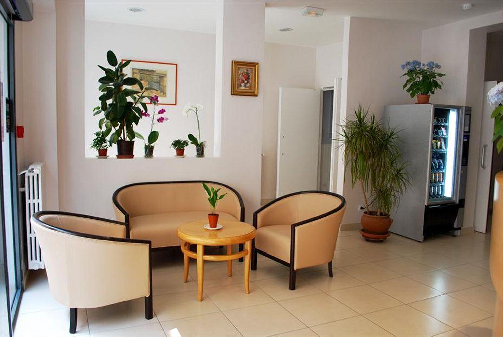 Comfort Hotel Au Firmament Asnières Εξωτερικό φωτογραφία